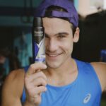 Nicolas Prattes Instagram - Não é novidade que meu maior aliado dos meus corres do dia a dia é Rexona Clinical! São 3X mais controle de odor e proteção para me acompanhar em todos os meus desafios! Boraaaa!! @rexonabrasil #Desafieo3xtremo #RexonaClinical #Publicidade