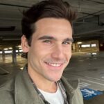Nicolas Prattes Instagram - Bom dia, Sem Filtro! Me falaram que amanhã é Sexta, Verdade? Então Bora Começar a Semana! ❤️👀