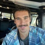 Nicolas Prattes Instagram - Tudo Azul Nessa Segunda 💙
