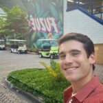 Nicolas Prattes Instagram – Já já Começa #Fuzuê 💚 Estúdios Globo
