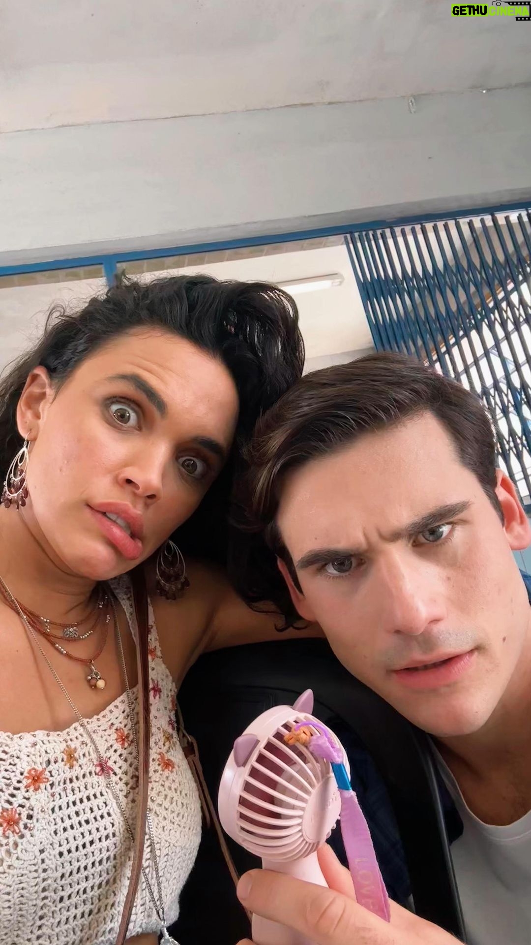 Nicolas Prattes Instagram - Projeto verão é sobreviver ao calor, o resto é história 🫢