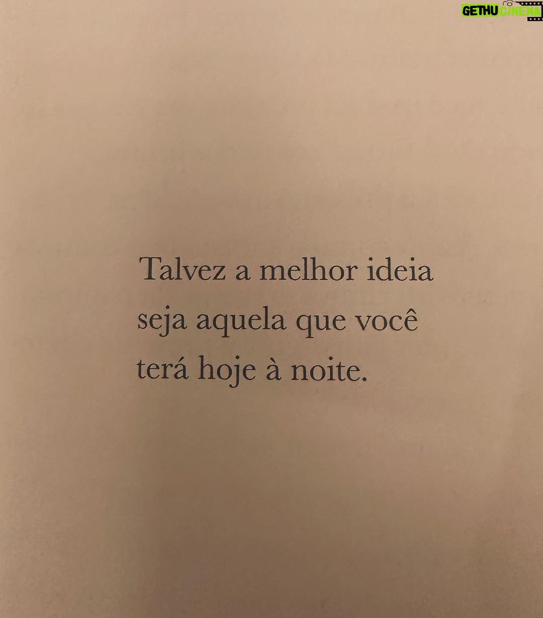 Nicolas Prattes Instagram - Leitura Da Manhã 🌹