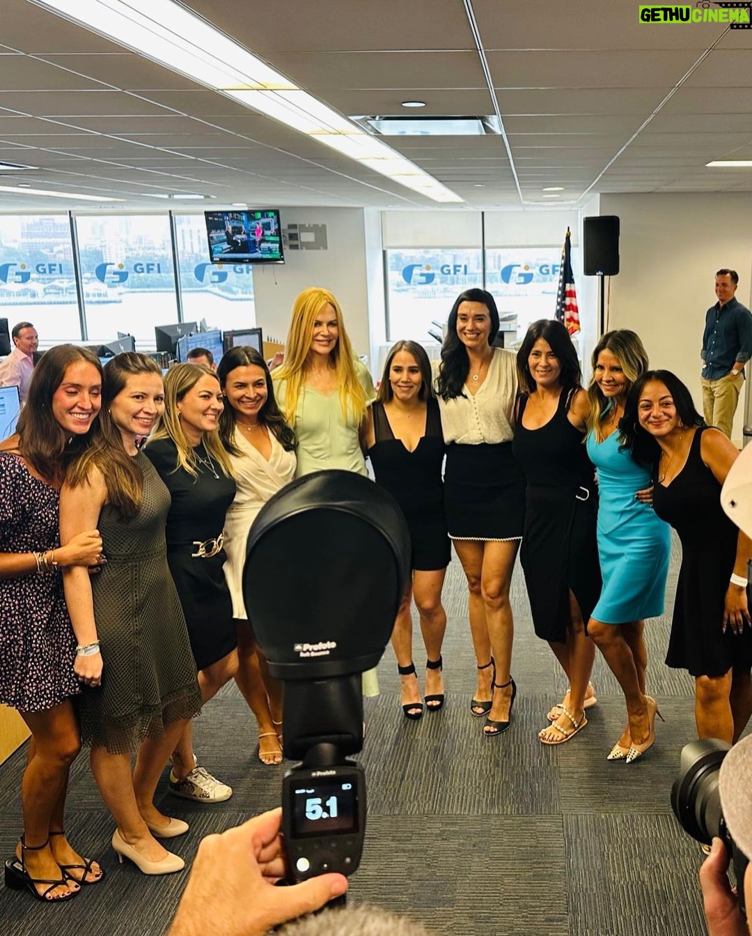 Nicole Kidman Instagram - Honored to be out on the trading floor at @CFReliefFund’s #CharityDay2023 in support of @IATSE & @MPTF, and the Breast Cancer Research Center at @VUMC_Cancer 💙