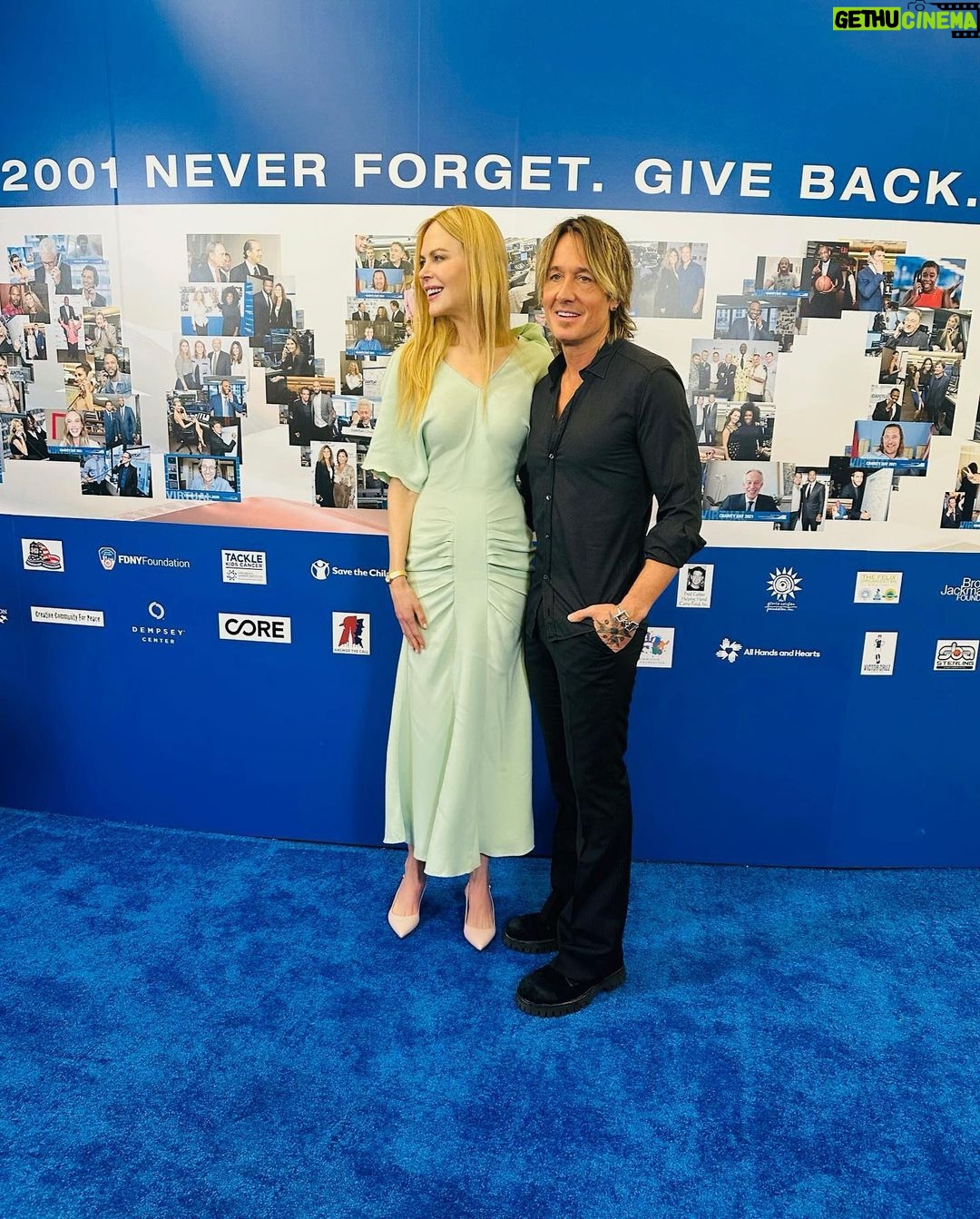 Nicole Kidman Instagram - Honored to be out on the trading floor at @CFReliefFund’s #CharityDay2023 in support of @IATSE & @MPTF, and the Breast Cancer Research Center at @VUMC_Cancer 💙