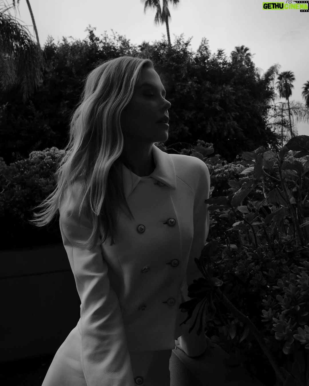 Nicole Kidman Instagram - Kicking off press for #Expats…🖤 Here we go!! xx