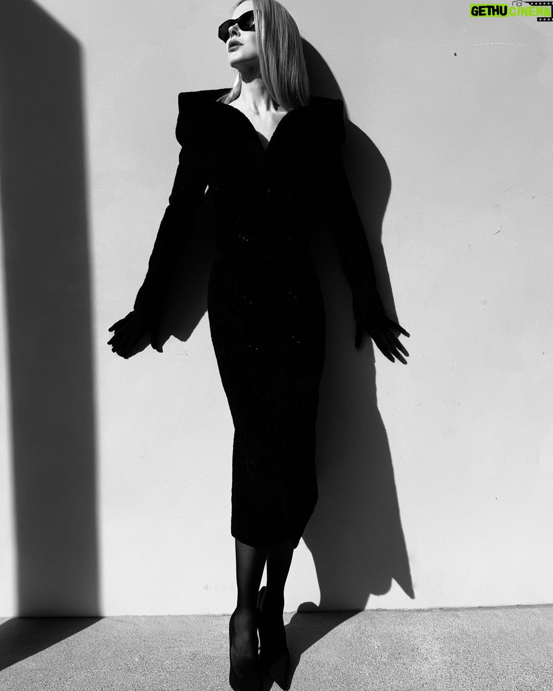 Nicole Kidman Instagram BALENCIAGA FALL 2024 🖤 Gethu Cinema