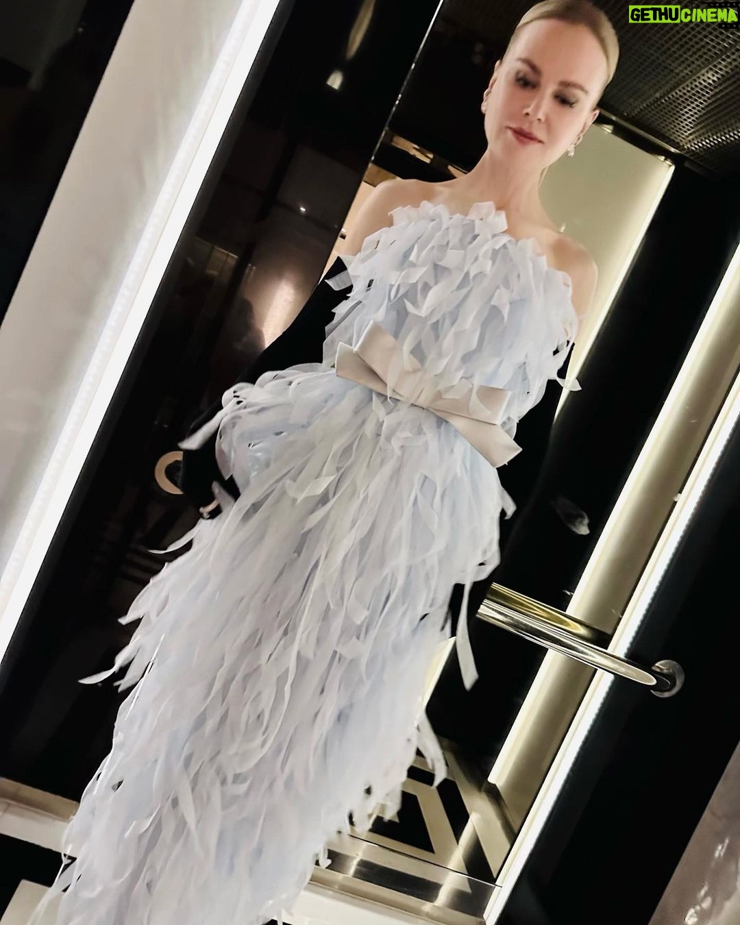 Nicole Kidman Instagram - Gorgeous Night 💙 #CaringForWomen So happy to be a part of it! New York, New York