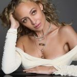 Nicole Richie Instagram - Which element are you? 🌎 HOHxCLEO 🌎 ♍️💎