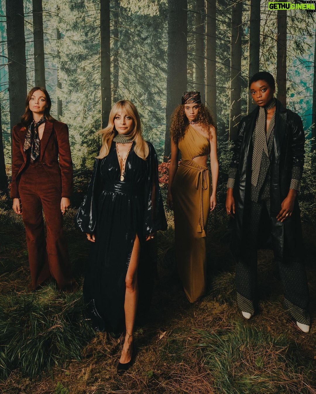 Nicole Richie Instagram - Nature Walks 🌾 House Of Harlow Fall ‘21 📷 @jordankelseyknight