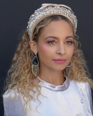 Nicole Richie Instagram - Ready to clap, bounce, drop, & compost? 
NIKKI FRE$H is now on @therokuchannel because sex sells and so does gardening 🐝🍆🥦🌶🎤🍷