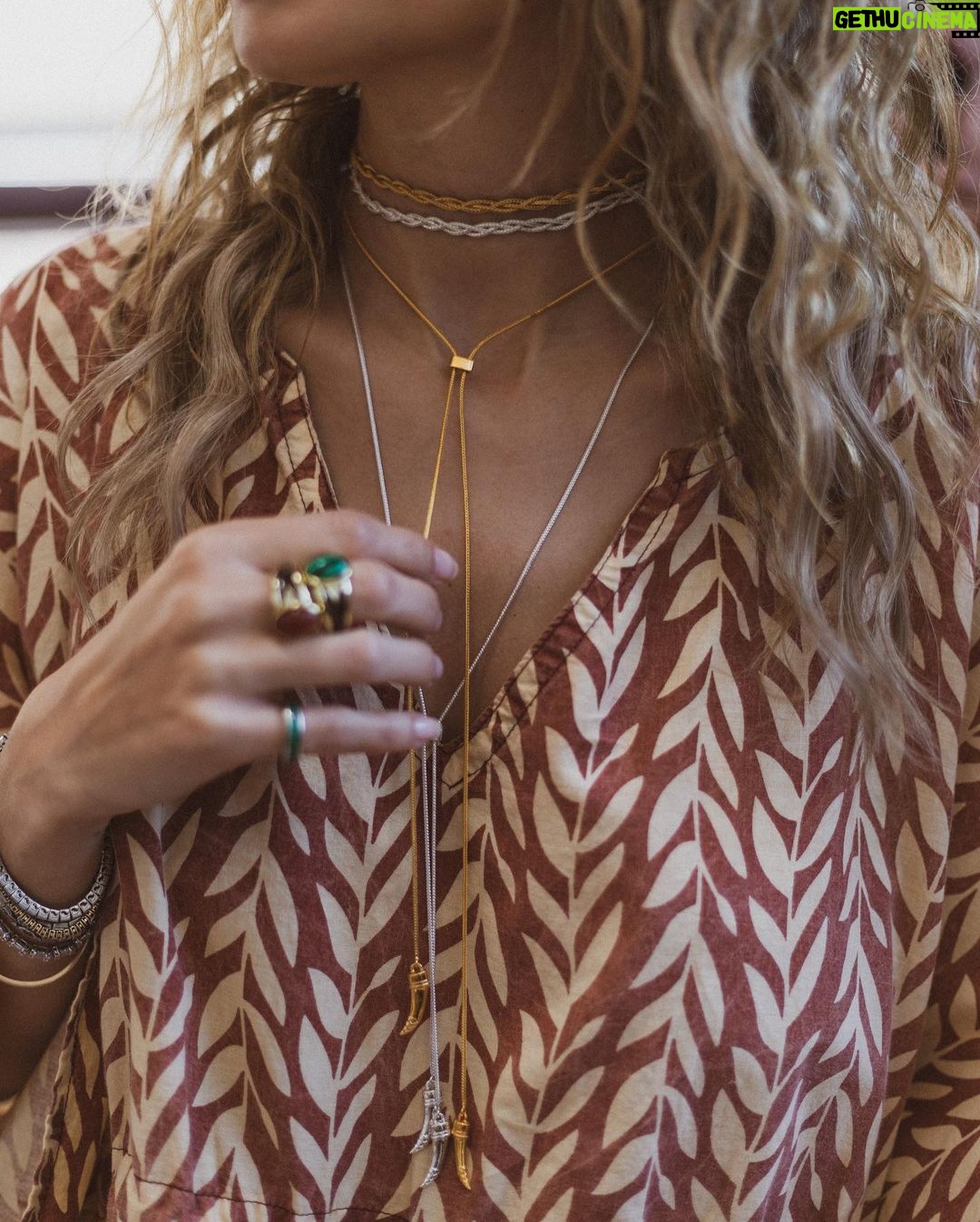 Nicole Richie Instagram - ITS HERE! I am beyond excited to announce my @Etsy Creator Collaboration! I partnered with 9 Etsy artisans to co-create a limited edition collection available exclusively on Etsy. It’s been amazing to collaborate with a diverse group of Etsy sellers to bring this collection to life. Explore and shop the collection at etsy.com/houseofharlow1960 (also link in bio)