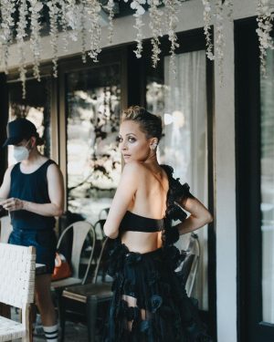 Nicole Richie Instagram - The Billboard Awards just got FRE$H  @BBMAS @NikkiFresh 🖤
