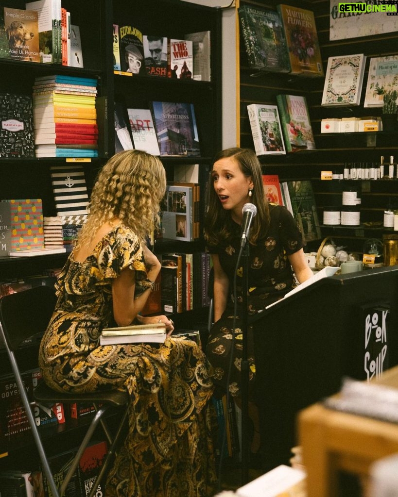 Nicole Richie Instagram - I look like I’m about to propose to @sashasagan... and I probably would have. Last nights book talk/party/turn up for her new book For Small Creatures Such As We was so much fun. This book will leave you with your mind blown, and your heart about to burst. Congratulations Sasha, I love you! Get this book. Trust... 🌎💫📚 Book Soup