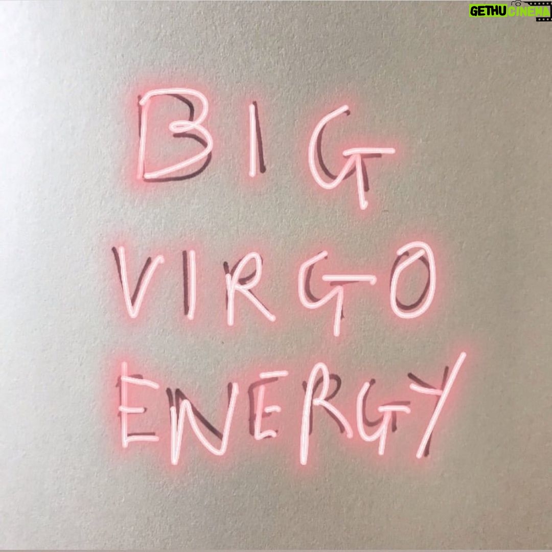 Nicole Richie Instagram - Huge. Feel it.