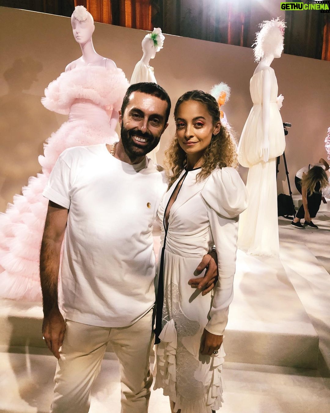 Nicole Richie Instagram - @giambattistavalli 🇫🇷💋
