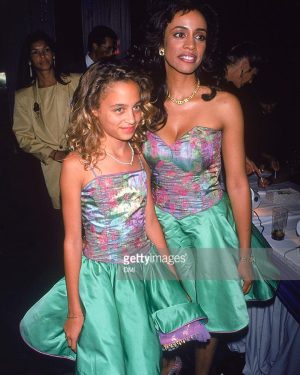 Nicole Richie Instagram - Dear Mom, I think we would all appreciate a class by you called “How To Slay Every Decade.” I love you ♥️ Happy Mothers Day