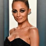 Nicole Richie Instagram - Party Time 🖤 #EtroCouture