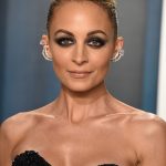 Nicole Richie Instagram - Party Time 🖤 #EtroCouture