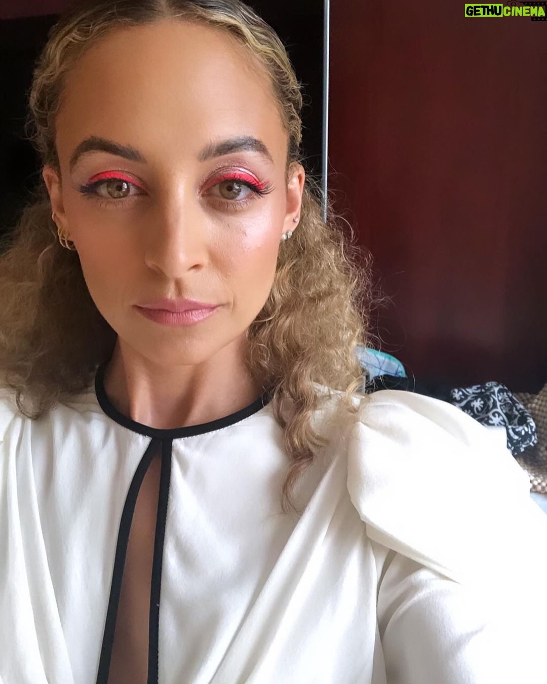 Nicole Richie Instagram - @giambattistavalli 🇫🇷💋