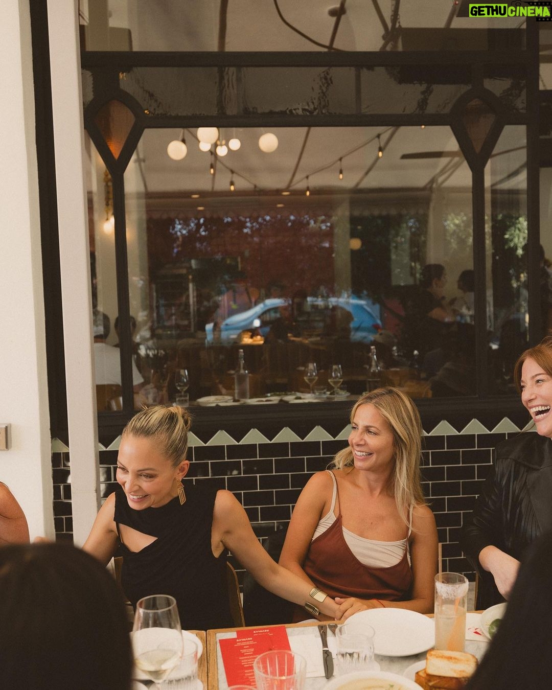 Nicole Richie Instagram - Our 1st book exchange and wine bar was 💯. @houseofharlow1960 @revolve 📸 @jordankelseyknight Saffy's