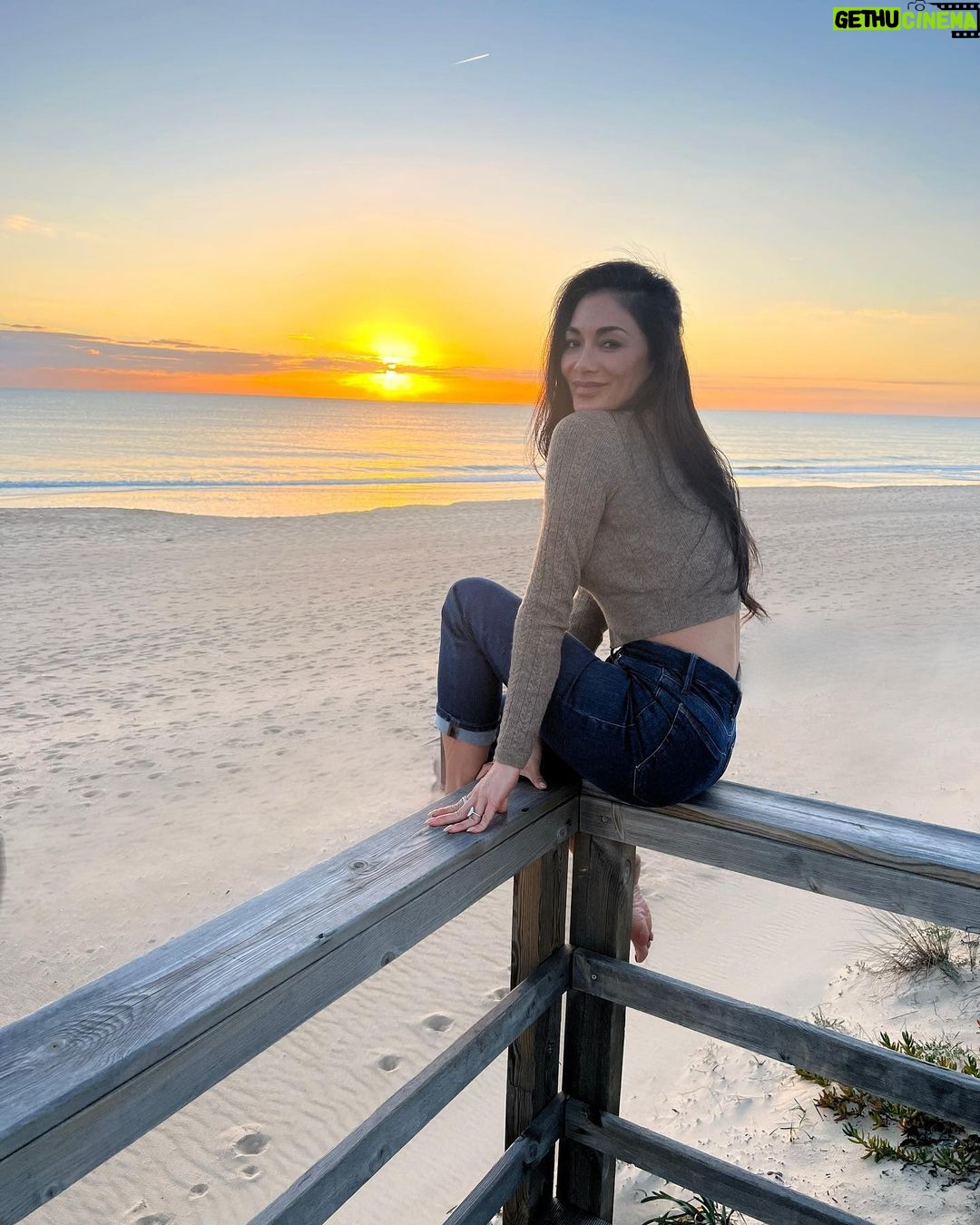 Nicole Scherzinger Instagram - After 5 months without a break, got to get away for the weekend. Feel the sun again on my skin. Eat everything in sight. Breathe. Let go. And finally take it all in…