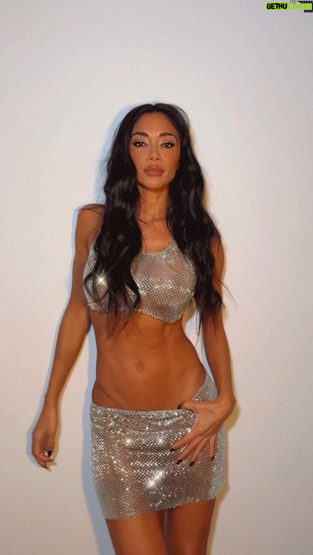 Nicole Scherzinger Instagram - I’ll be like one of your girls or your homies 👊🏽