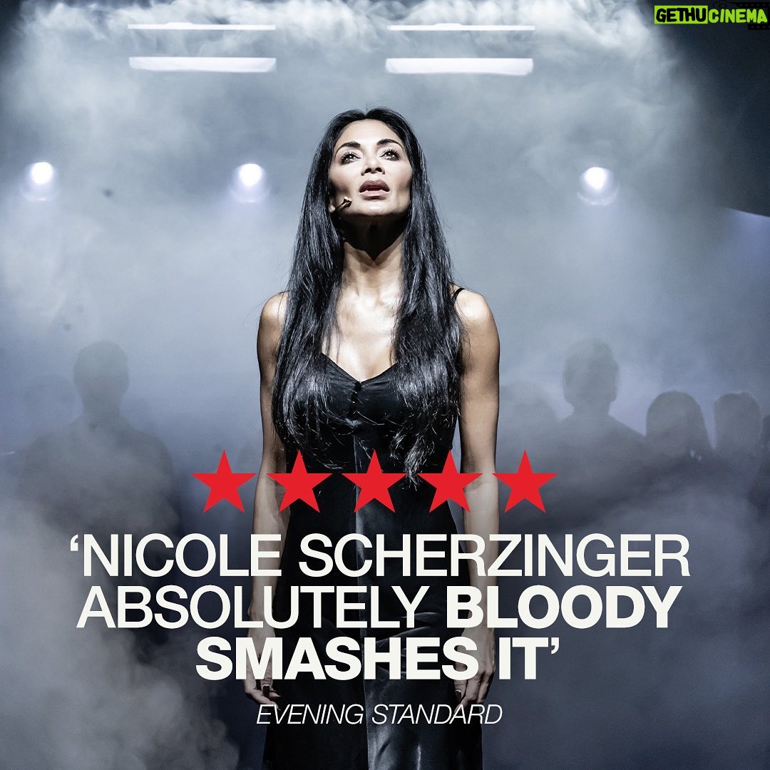 Nicole Scherzinger Instagram - Nothing scary about these five star reviews this Halloween! Frighteningly incredible - @sunsetblvdmusical 🖤