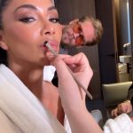 Nicole Scherzinger Instagram - Get ready with me for the @whatsonstage awards!✨ Products used: - @rodialbeauty Dragons Blood sculpting gel - @charlottetilbury Beautiful Skin foundation - @narsissist Solar Matte Complete concealer - @lauramercier loose powder - @gucci gel gloss - @maccosmetics lipliner in Cork - @sensaibeauty lengthening mascara Make up: @chykapuka Hair: @jmthair1 Nails: @thi.jackson Styling: @mrsemilyevans Dress: @jeanlouissabaji Shoes/Bag: @ginashoesofficial Jewels: @mouawad