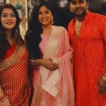 Nidhi Jha Instagram - 🥰Ramlalla ke pranpratishthan ke shubh avsar pr..(22/01/2024) yash sir aur nidhi mam ke grihavaas pr kirtan ka samagam..hari bol Hari bol Hari bol...🥰 #festivalfashion #trandingreels♥️ #bhojpuriya_dabangs🔥 #explore