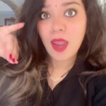 Nidhi Jha Instagram – Baby @yashkumarr12 ye sach hai kya😏😷
#nemonikkuforever🧿❤️
