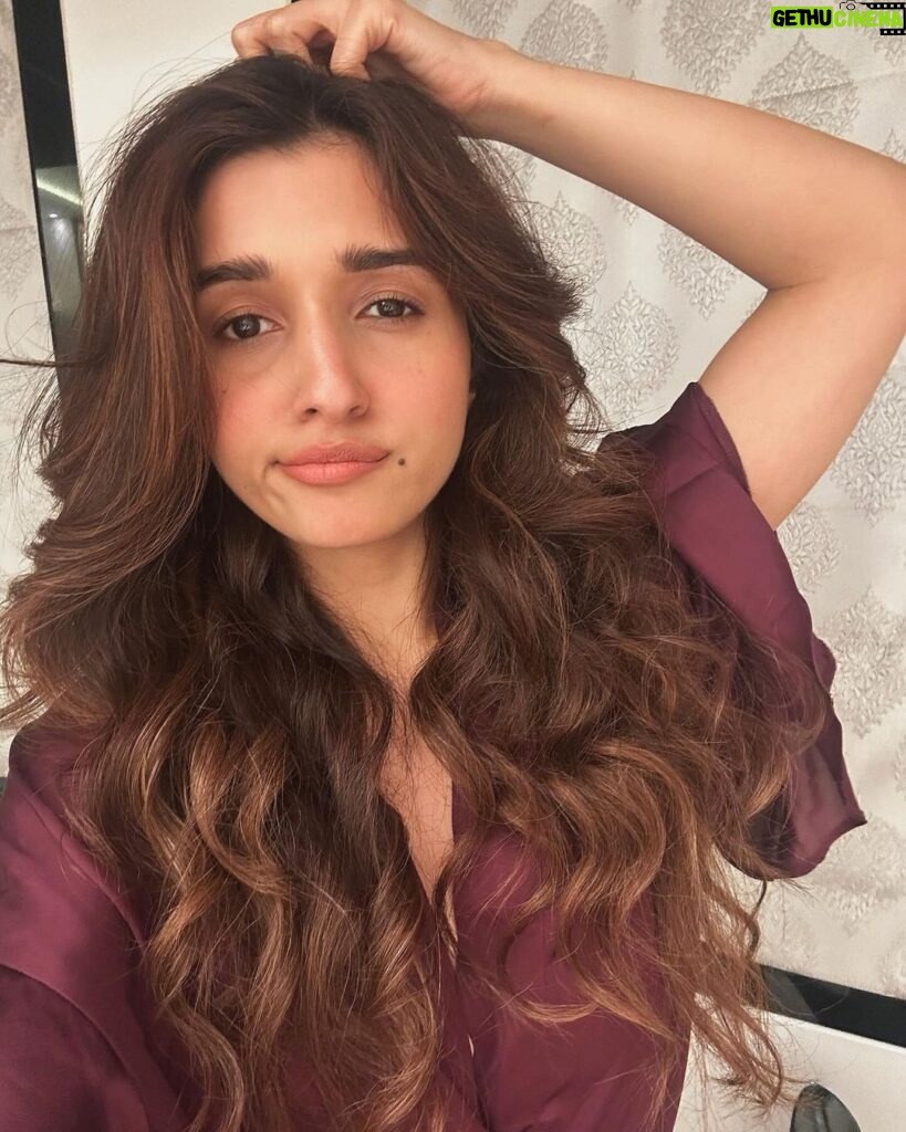 Nidhi Shah Instagram - Love is in the hair 😜