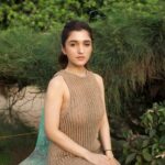 Nidhi Shah Instagram - 🤎 . . Shot by - @bharat_rawail Wearing- @massimodutti Styled by - @stylistshikhar
