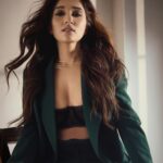 Nidhi Shah Instagram - ❤️❤️ . . Photographer - @amolswarnakar Stylist - @jinishaparmarpatel Makeup - @makeupbyrheaoberoi Hair - @hair_by_neetagohel . . . . #pic #photography #suitup #bosslady #photoshoot #green #color #work #artist