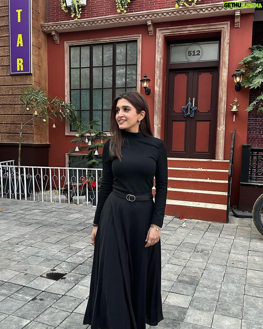 Nidhi Shah Instagram - There's a real nip in the air this morning. . . . . . Stylist - @nishabedii ❤️ Wearing - @zara Boots- @bershka Jewerly - @hm Bracelet - @curiocottagejewelry . . . . . #cozyvibesonly #shootlife #winter #work
