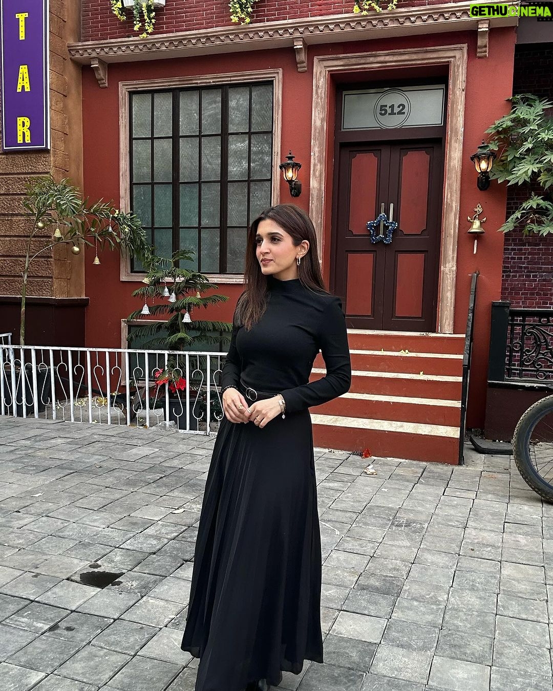 Nidhi Shah Instagram - There's a real nip in the air this morning. . . . . . Stylist - @nishabedii ❤️ Wearing - @zara Boots- @bershka Jewerly - @hm Bracelet - @curiocottagejewelry . . . . . #cozyvibesonly #shootlife #winter #work