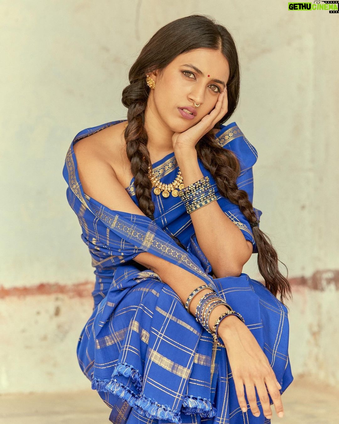 Niharika Konidela Instagram - Celebrating Goddess Kushmanda, the creator of the Universe 🌏 Regal blue signifies all creation and radiating strength . Shot by @arifminhaz Styled by @prashantiramesh HMU @ravi_pasupuleti Photo Asst @__azmathajju @thema.rudrani Styling Asst - @phani__reddy
