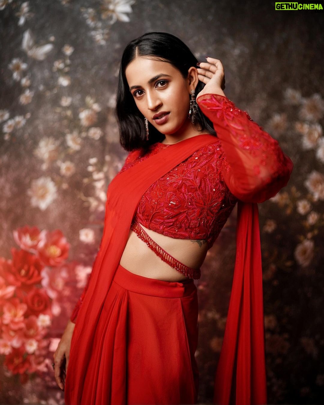 Niharika Konidela Instagram - Feeling a little bit red . . Outfit: @tanva_by_deepika Jewellery : @shopriyaaofficial Styling: @sandhya_sabbavarapu @team_sandhya Styling team: @sunandini_vijjagiri @manisha_manu28 HMU @ravi_pasupuleti Photography: @screamstudiosbyharsha