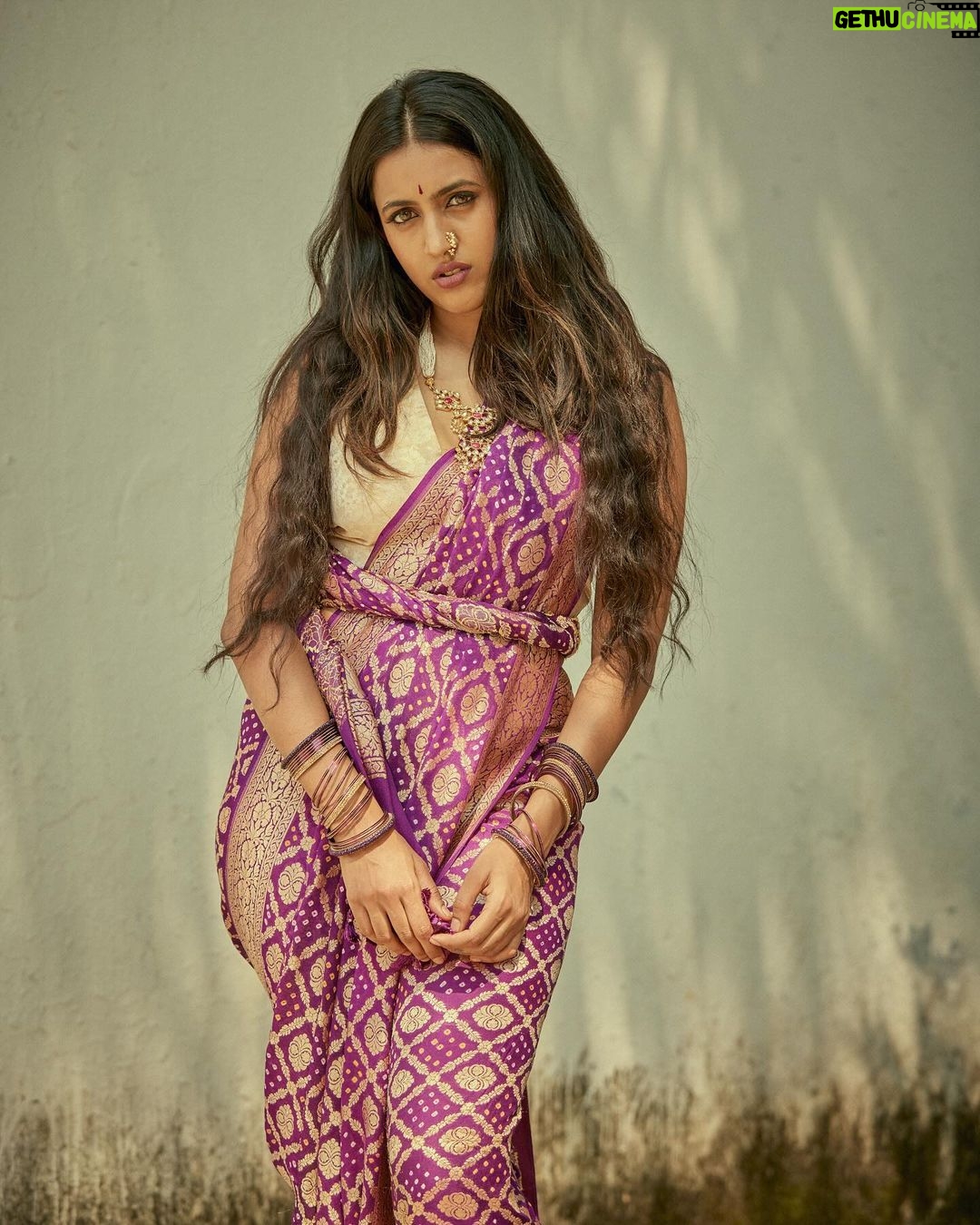 Niharika Konidela Instagram - Celebrating Goddess Mahagauri, the embodiment of grace and beauty. Purple depicts grandeur and nobility. . Shot by @arifminhaz Styled by @prashantiramesh Jewels @shopkitakaturi HMU @ravipasupuleti Photo Asst @__azmathajju @thema.rudrani Styling Asst - @phani__reddy