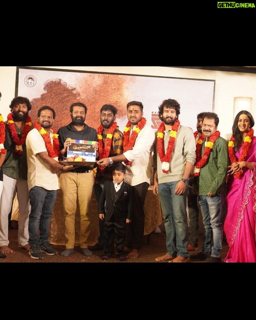 Niharika Konidela Instagram - Team ‘MADRASKARAN’ 💥 Can’t wait to start shooting with this amazing team! Thank you all for the continuous love and support! . To all my Tamil macchas and macchis, Hello again 💕 . Thank You @sathishoffl for this exciting project 💖 @riseshinetalent @srproductions_official @jagadish_jaga.b @the_name_is_vaalee @kalaiyarasananbu by @actor_karunas_ @aishwarya4547 @vasanth_editor @prasanna.s.kumardop @teamaimpro @decoffl
