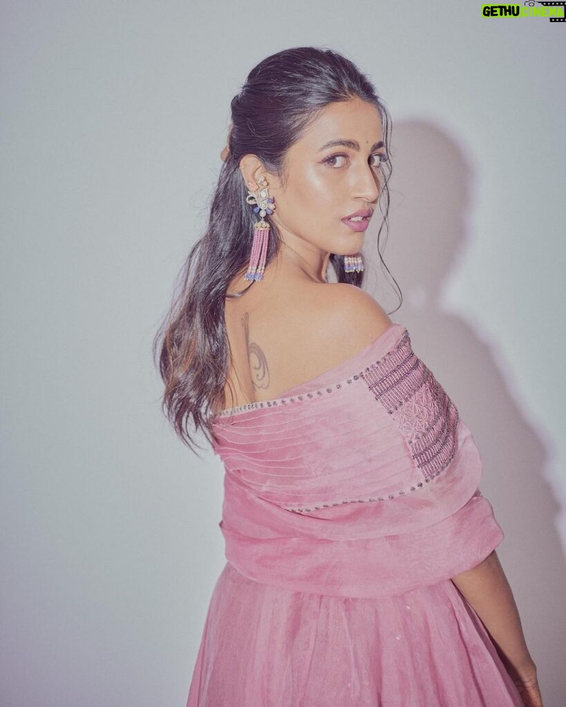 Niharika Konidela Instagram - The perfect pink 🎀 . Styled by @ashwin_ash1 & @hassankhan_3 Wearing @jade_bymk Jewellery @vegasri_goldanddiamonds Hair by @ravi_pasupuleti Clicked by @arifminhaz