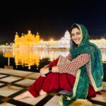 Nikita Dutta Instagram - Yearly ritual and place for gratitude 🩷 ਸਤਿਨਾਮ ਵਾਹਿਗੁਰੂ 🙏 Golden Temple, Amritsar, India