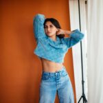 Nikita Dutta Instagram - Swipe for December blues ❄️🩵 . . . . 📸: @bharat_rawail HMU: @mitavaswani @aaliyahussainhairmakeupcreator Styled by @bombaebyaisha