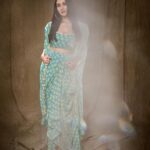 Nikita Dutta Instagram - Disclaimer: blurry content 😉🐠 . . . . 📸: @mandar_studio Outfit: @kareenparwani @lapink_by_knareshkumar @pr_vartika HMU: @zebasherifff