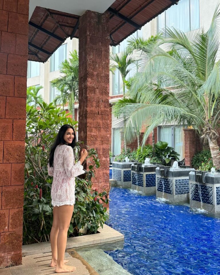 Nikita Dutta Instagram - What is it called when you need a holiday to recover from your previous not so ideal holiday 👻🫠✌️