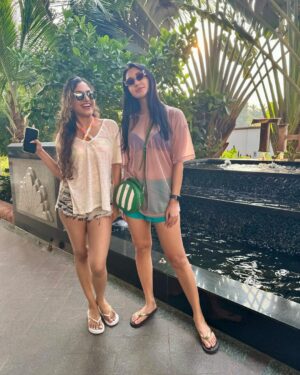 Nikita Dutta Instagram - Goa weekending 🏝️ 🌅 🥂