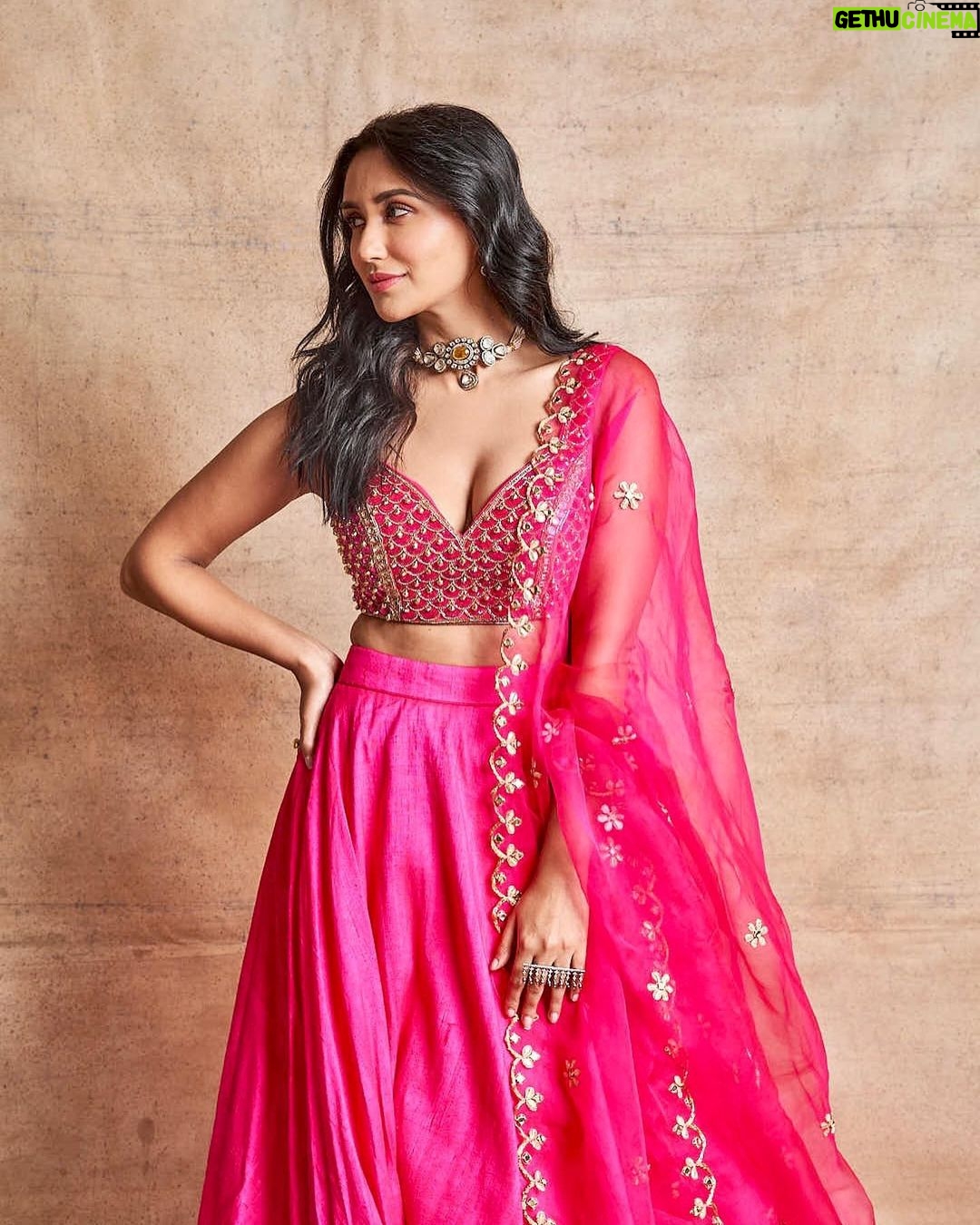 Nikita Dutta Instagram - This can be a reminder that Scorpio season has begun ππ©· . . . . πΈ: @saurabh_sonkar HMU: @mitavaswani @hairstylebysudha Styled by @kareenparwani Team: @ananyaakhanna @tanisha7jain Outfit: @anishashettyofficial @kadecommunications Jewellery: @ishhaara @ascend.rohank Rings: @shayagrams @mintandmilkpr