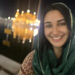 Nikita Dutta Instagram – Yearly ritual and place for gratitude 
🩷

ਸਤਿਨਾਮ ਵਾਹਿਗੁਰੂ 🙏 Golden Temple, Amritsar, India