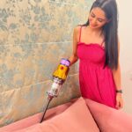 Nikita Dutta Instagram – Cleaning made easy with @dyson_india

I am always in need of finding the most effective way to get the cleaned up! What better way than a cord free, amazing laser light detection in tow to get every corner of our homes dust free. With changeable power modes and attachments to ensure nothing is amiss!

#DysonIndia #DysonHome #DysonV12 #gifted