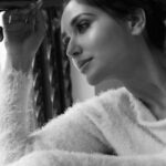 Nikita Dutta Instagram - It’s never just black and white. Plenty of Greys in between. 🖤🩶🤍 . . . . 📸: @atulkasbekar Assisted by @rahulsawant Make up: @amrinmukhimua Hair: @hairbyprem Styled by @malvika_tater