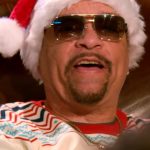 Nikki Garcia Instagram - Drink and be merry when @icet joins the fun for #Barmageddon: @blakeshelton’s Holiday Bartacular 🎄🍻 December 4 on NBC and @peacock!